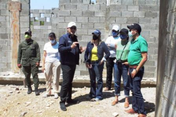 El Centro de visitantes del Santuario de Mamíferos Marinos en Estero Hondo, avanza