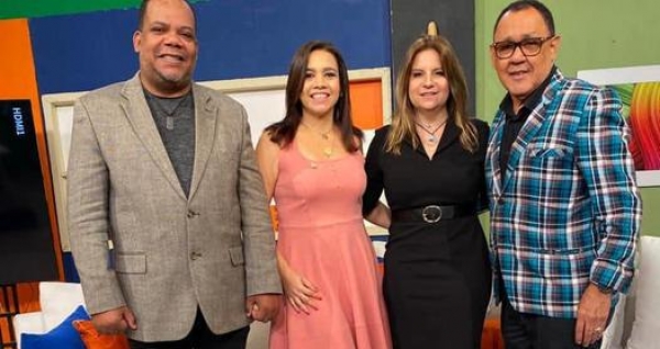 Participando en el programa de TV “Ustedes y Nosotros” en Santiago, con José Fabian y Grisel Genao.