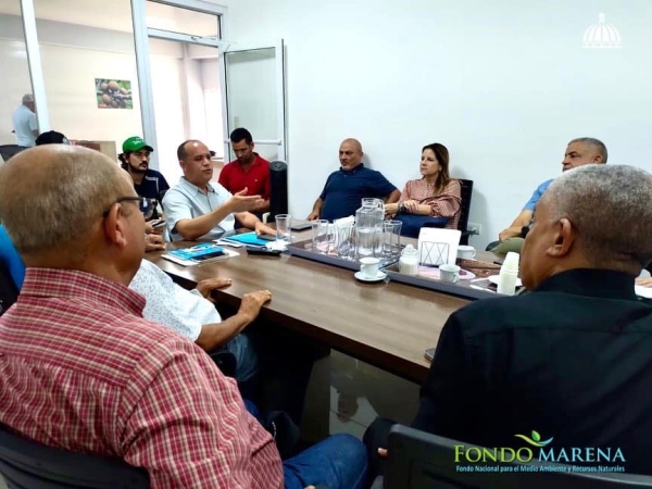 Judith Valdez, Directora Ejecutiva del Fondo MARENA, participa de reunión para la planificación de la ruta del FEDA