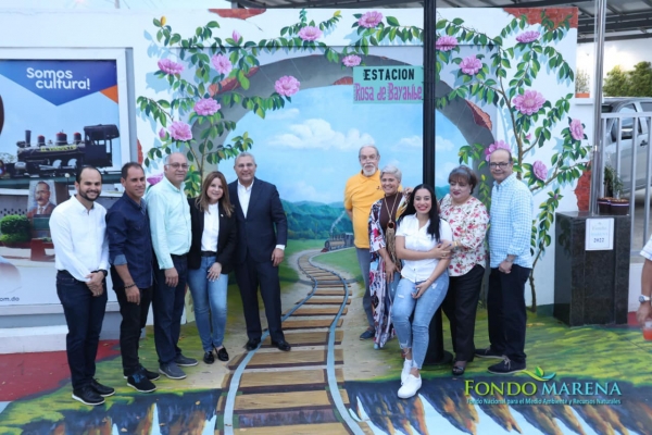 Inauguración de la “Estación Rosa de Bayahíbe”. Una obra del artista plástico Julio Tejada.