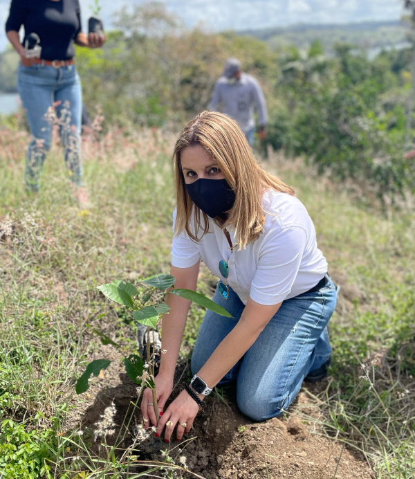 Fondo MARENA participa en jornada de reforestación en la presa Taveras-Bao